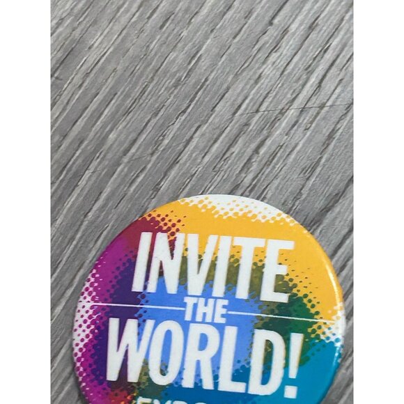 Vintage 1986 Vancouver Canada Expo 86 Invite the World! Souvenir Pinback Button - Picture 5 of 8